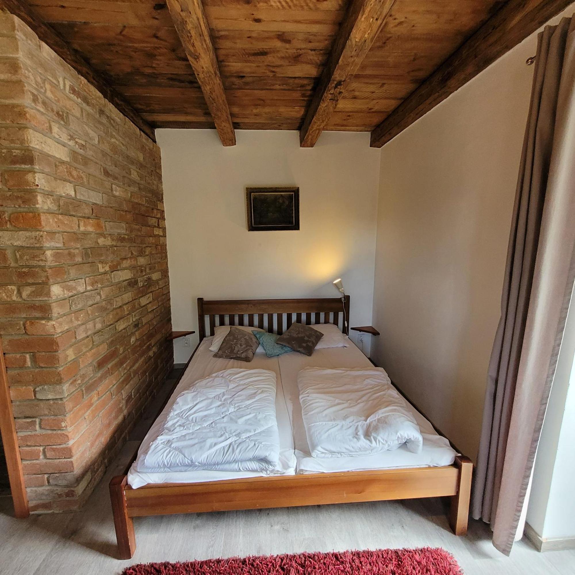 Apartamento Chloumek Bela  Exterior foto